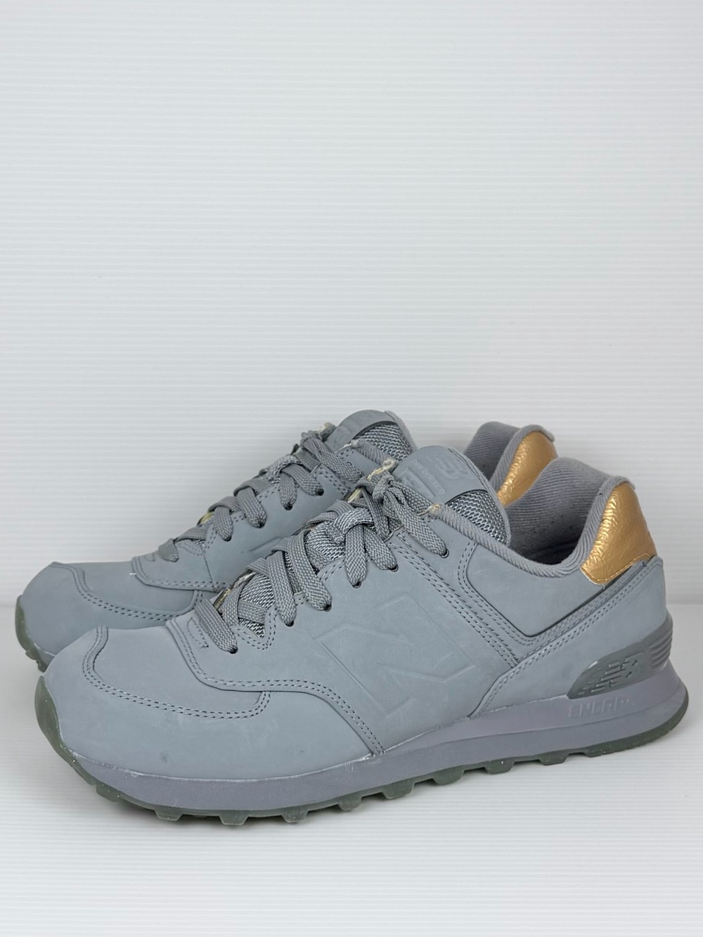 New Balance 574 WL574MTA Gray Gold Metallic Sneakers Women’s 9
